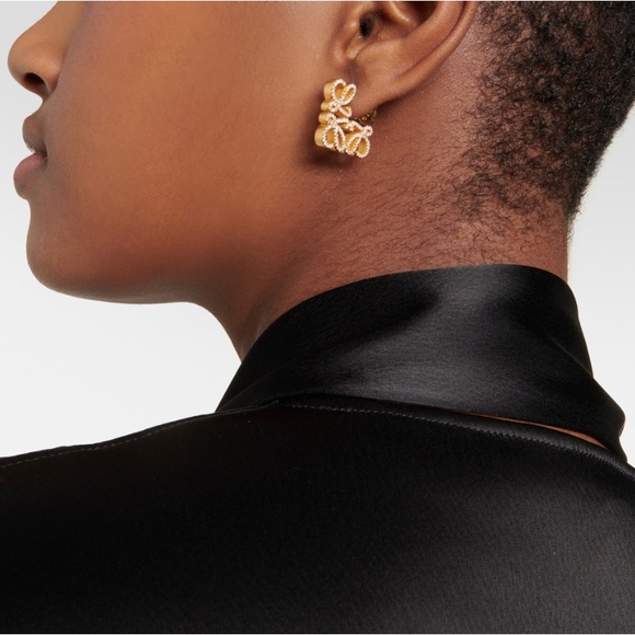 Loewe( SOLD ) - Picture 2 of 9